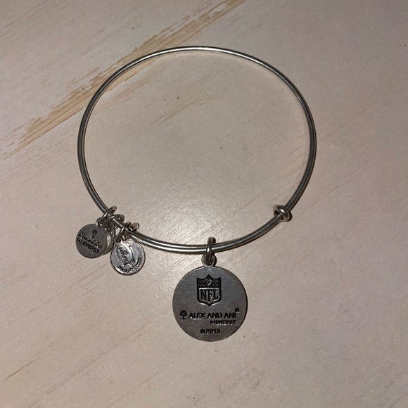 Alex and Ani New York Giants NFL Bracelet - Picture 2 of 2